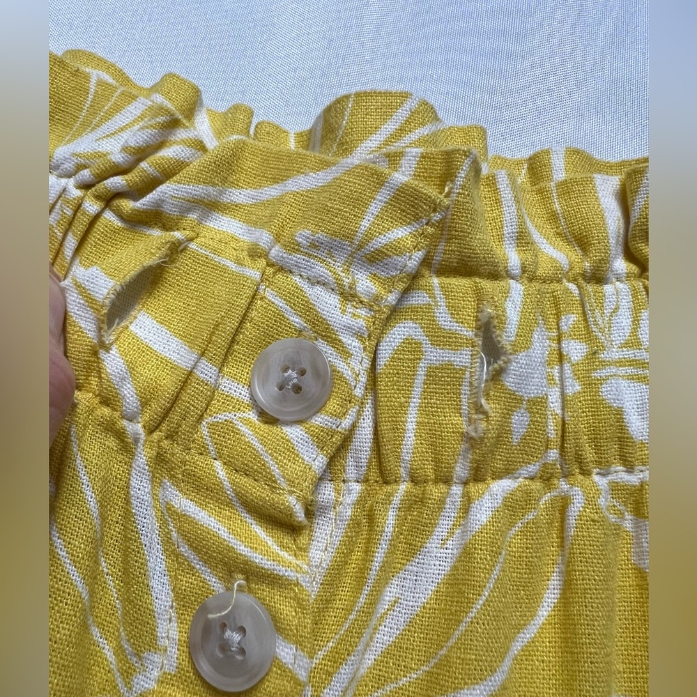 Universal Thread Floral Yellow & White Linen Rayon Blend Button Skirt. - Picture 8 of 12